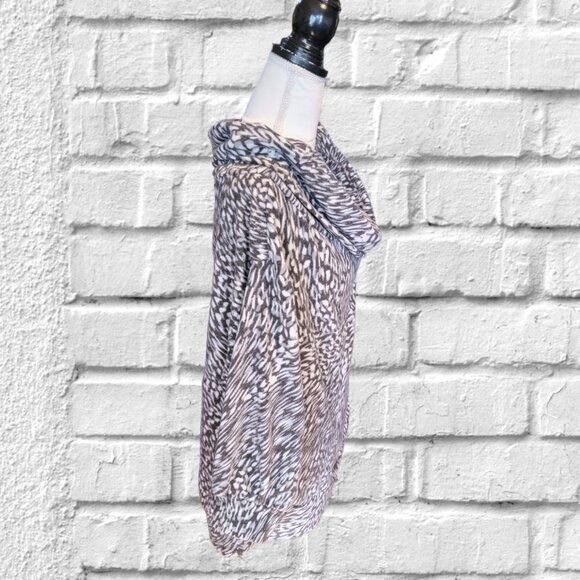 NWT Willow Drive Gray and White 3/4 Sleeve Pull Over Marbled Top Blouse Size L - Picture 3 of 6